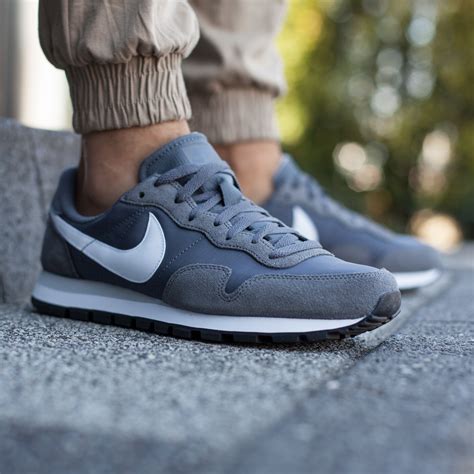 nike air pegasus 83 w schuhe grau lila|Buy Air Pegasus 83 Shoes: New Releases & Iconic Styles .